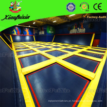 O parque de trampolim interior Super Fun da China